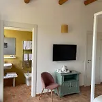 Castello Di Serragiumenta Κατάλυμα σε φάρμα *