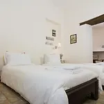 Castello Di Serragiumenta Farm stay *