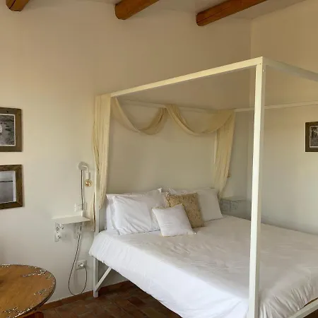 Castello Di Serragiumenta *