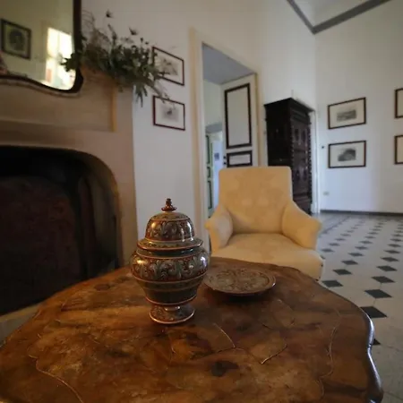 Castello Di Serragiumenta Farm stay *