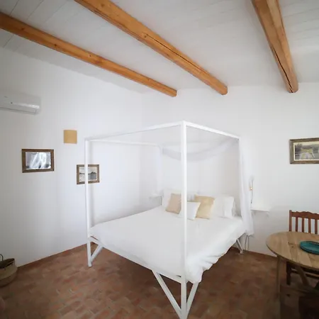 Alloggio per agriturismo Castello Di Serragiumenta *