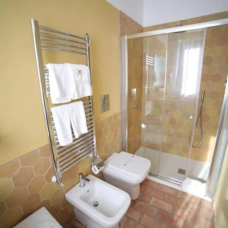 Castello Di Serragiumenta