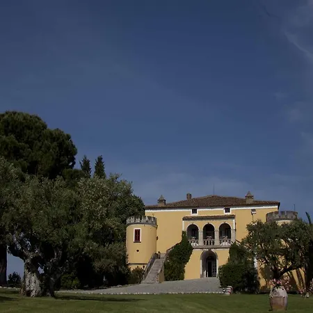 مزرعة للإقامة Castello Di Serragiumenta Firmo