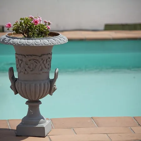 Agroturismo Castello Di Serragiumenta *