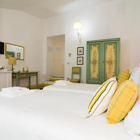 Castello Di Serragiumenta Farm stay