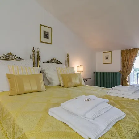 Castello Di Serragiumenta Farm stay Firmo