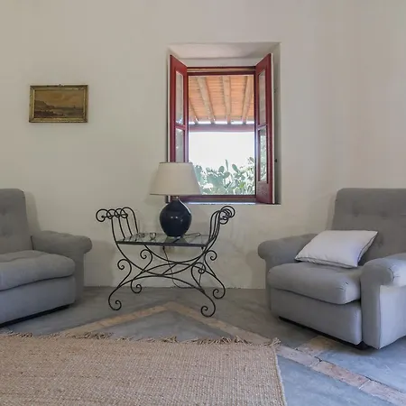 Castello Di Serragiumenta Firmo