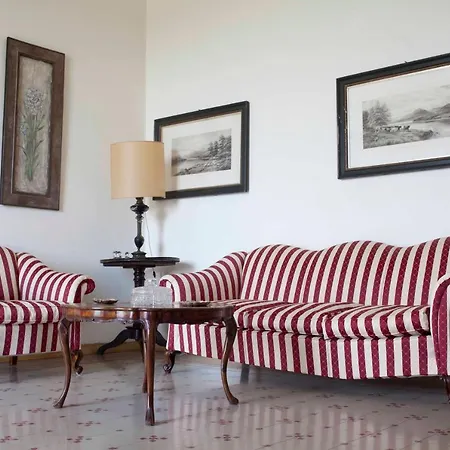 Farm stay Castello Di Serragiumenta *