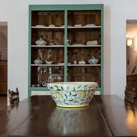 Alloggio per agriturismo Castello Di Serragiumenta *