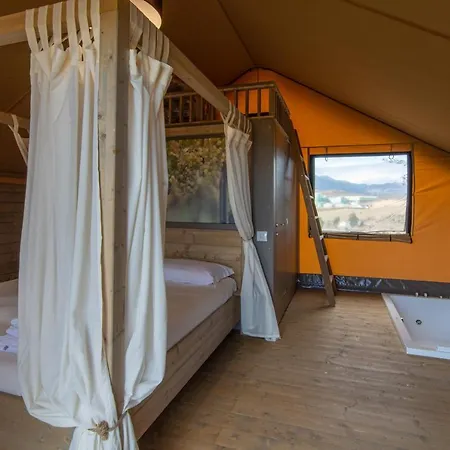 Castello Di Serragiumenta *