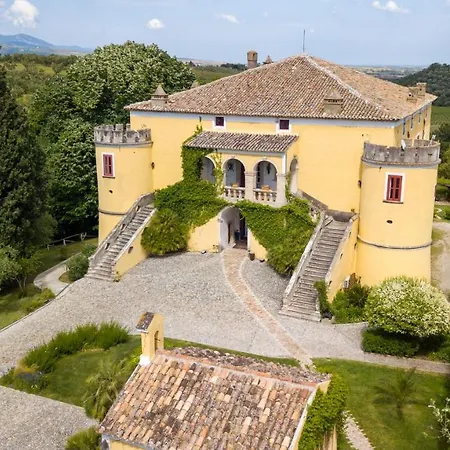 Castello Di Serragiumenta Farm stay *