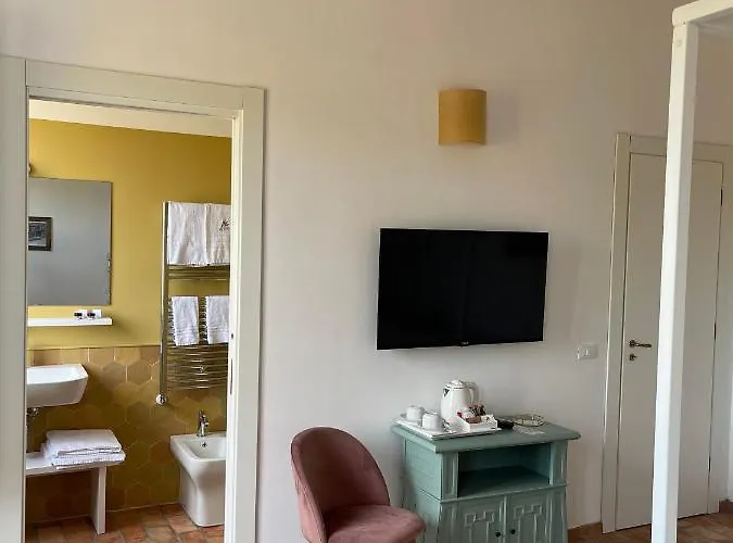 Castello Di Serragiumenta Vakantieboerderij *