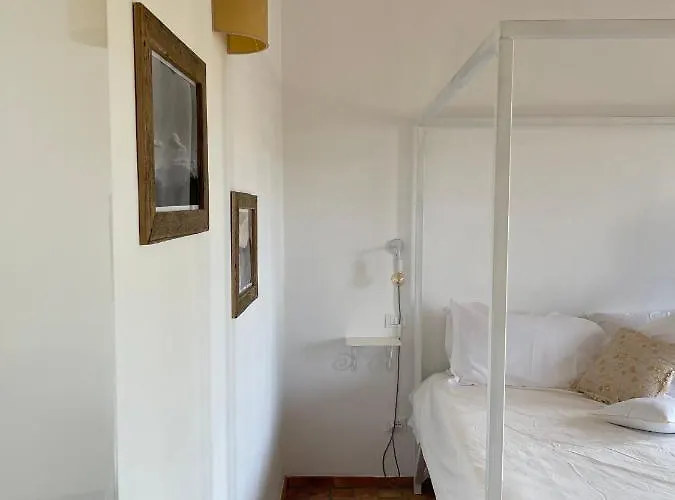 Castello Di Serragiumenta