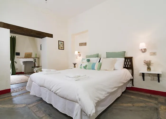 Castello Di Serragiumenta Firmo