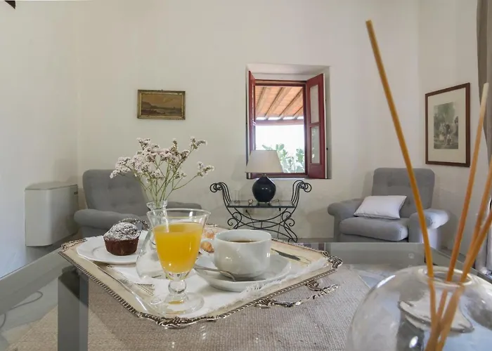 Castello Di Serragiumenta Vakantieboerderij *