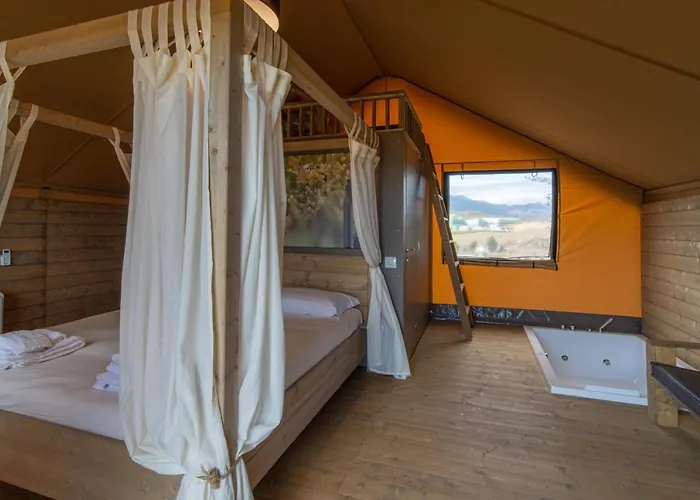 Castello Di Serragiumenta *