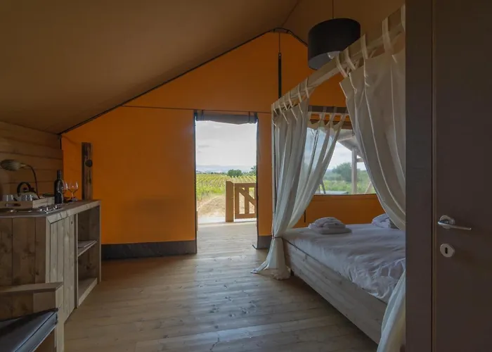 Castello Di Serragiumenta Alojamento de Turismo Rural *