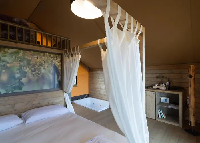 Castello Di Serragiumenta Firmo