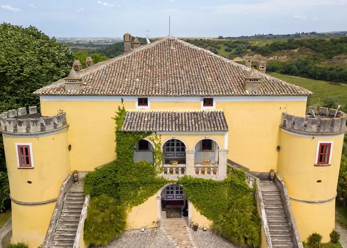 Vakantieboerderij Castello Di Serragiumenta Firmo