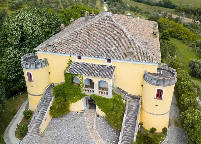 Castello Di Serragiumenta Vakantieboerderij Firmo
